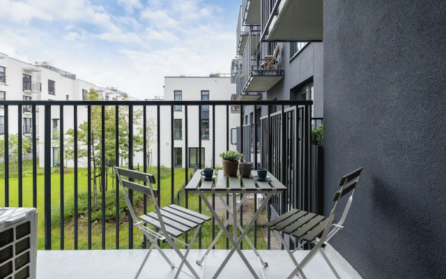 Kiełkowskiego Apartment by Renters