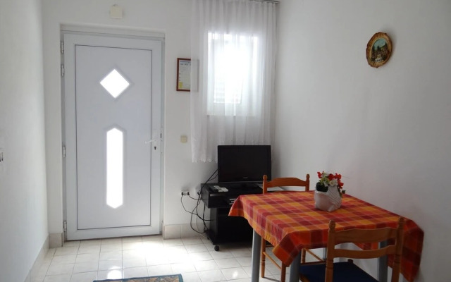 Tomislav - 120 m From Beach - A1
