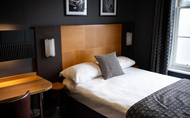 Corner House Hotel