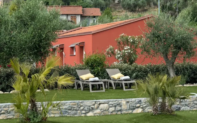 Rebi Studio 4 Pax With Garden