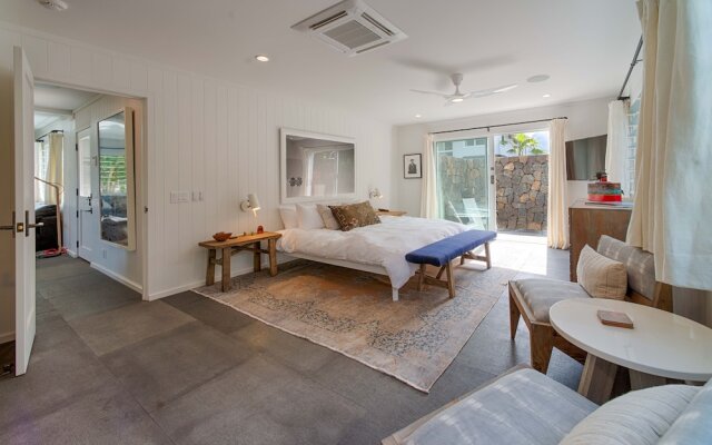 Hanalei Beach House 5 Bedroom Home by RedAwning