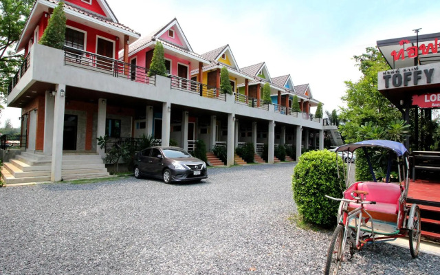 Toffee House Resort