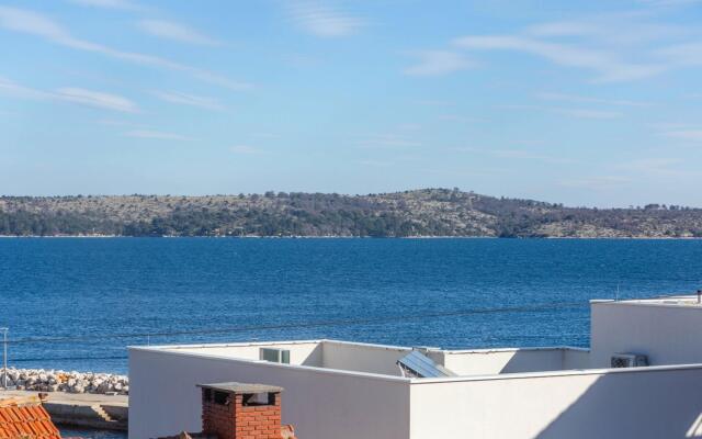 Milka - in Center & Close to the sea - H