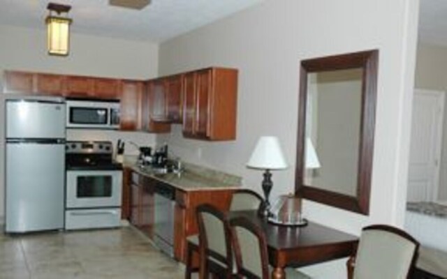 The Landmark Inn & Suites