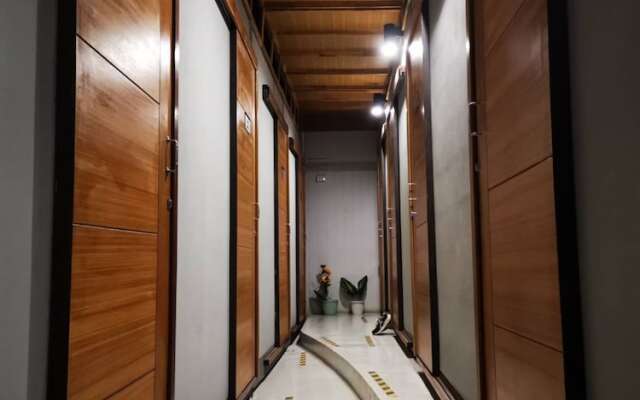 Leisure Hostel