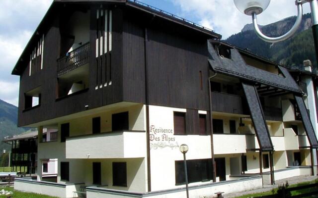 Enrico: large three room apartment. (022036-AT-907442)-369 ENRICO