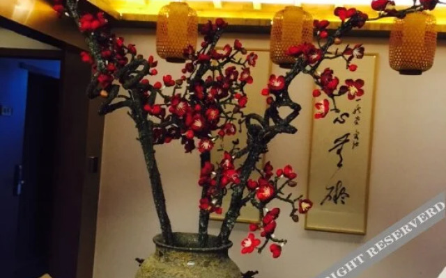 Floral Hotel·Suzhou Front Hall and Backyard Hotel (Pingjiang Road Store)