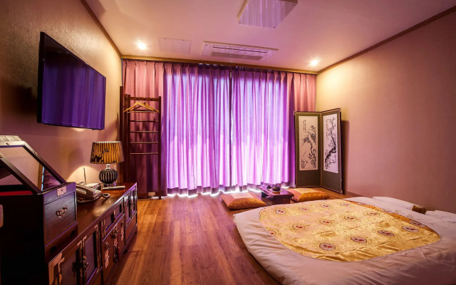 J View Hotel