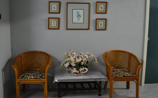 Apek Utama Hotel