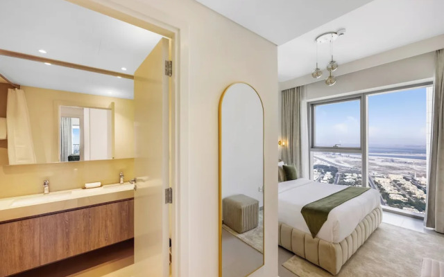 Durrani Homes - Majestic 4BR at Downtown