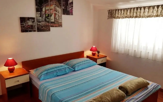 Mila - 2 Bedrooms and Free Parking - A4
