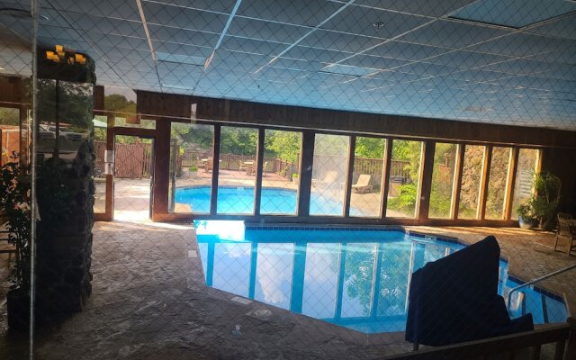 Courtyard By Marriott Merrillville