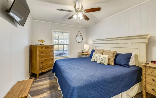 Southern Tranquility by Book That Condo