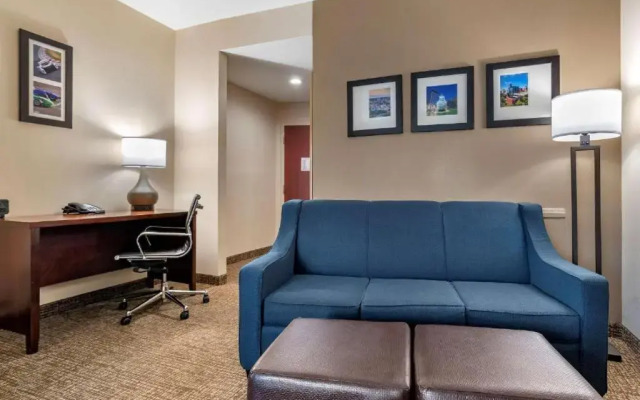 Comfort Suites Pell City I-20 exit 158