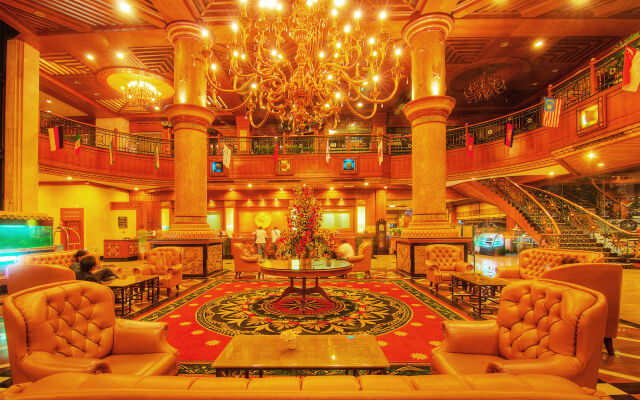 Planet Holiday Hotel & Residence