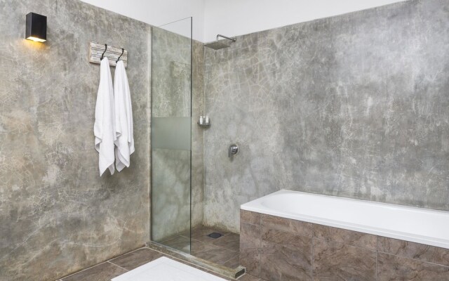 Ranna beach villa by FOX Resorts