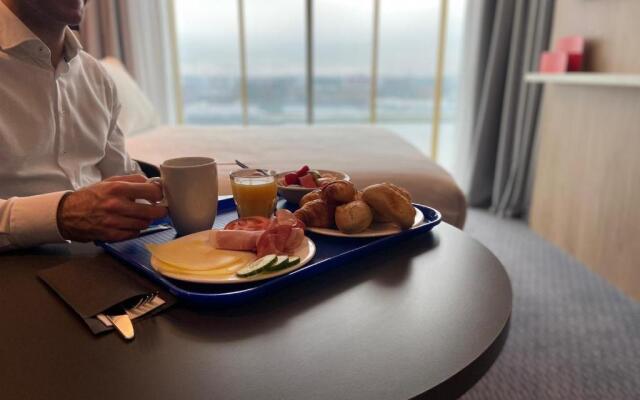 Holiday Inn Express Amsterdam - North Riverside by IHG