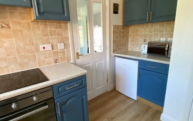 Entire 3-bed House - Child & Pet Friendly