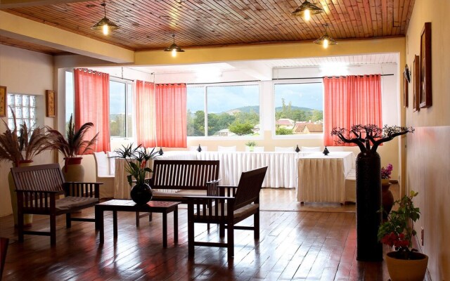 Gassy Country House