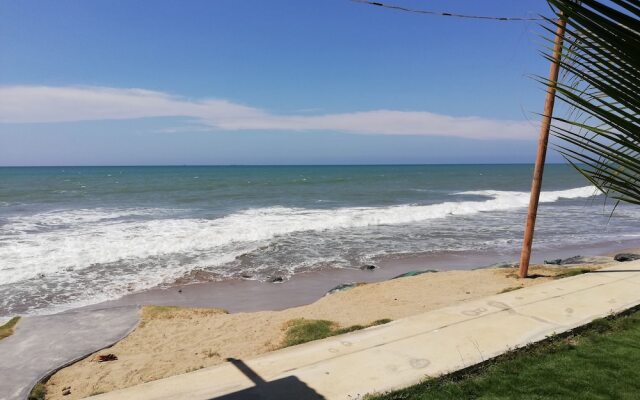 Hospedaje Cueva Beach