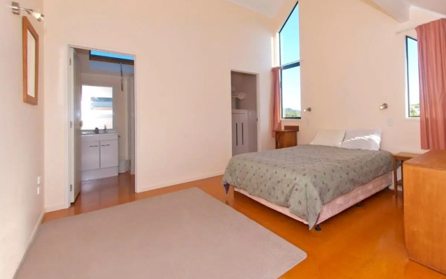 Rosemary Cottage - Hahei Holiday Home – Guest Rooms – Hahei