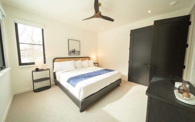 Wolf Rock Home 82
