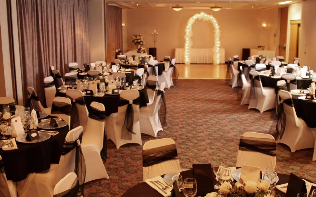 Cartier Place Suite Hotel