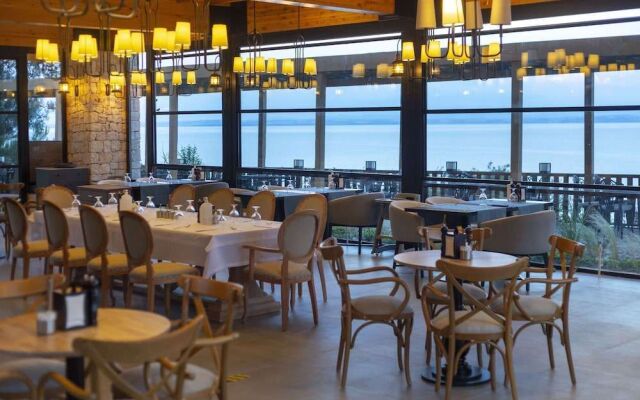 Marisstone Hotel Villa