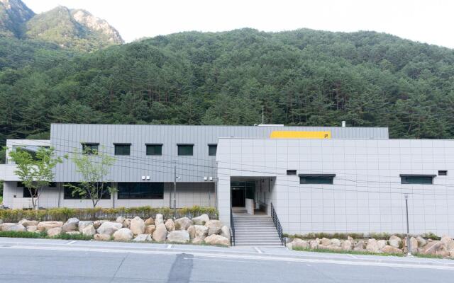 Yeongwol Supium Seonbawisan Gaegok Pension