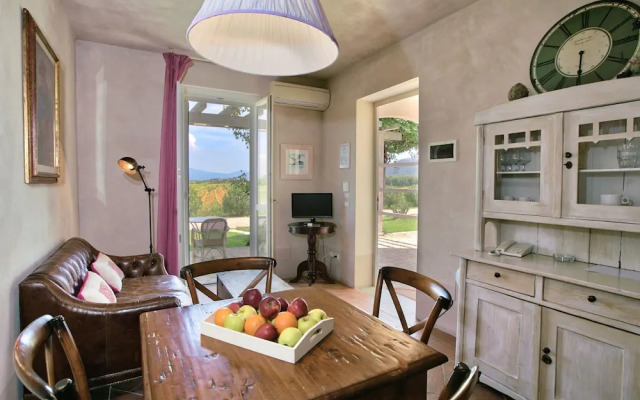 Tuscan Stay w/ Jacuzzi