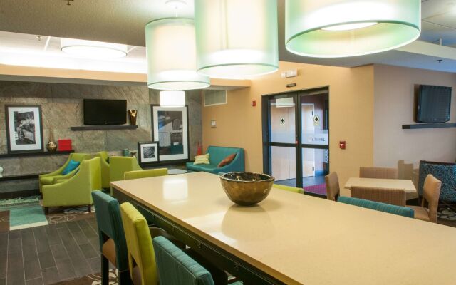 Hampton Inn Louisville-North/Clarksville