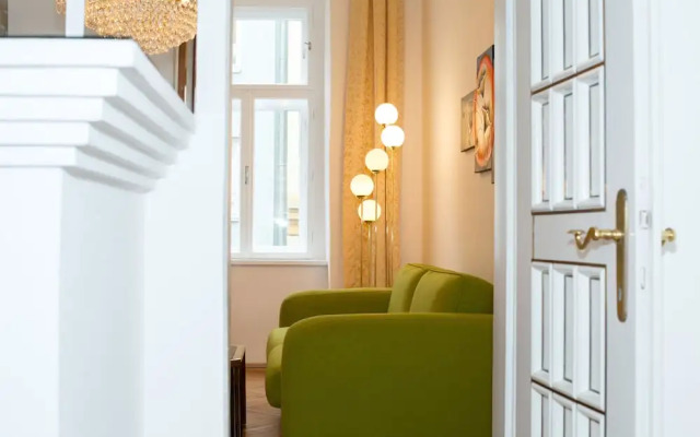 Marthas Veranda Apartment