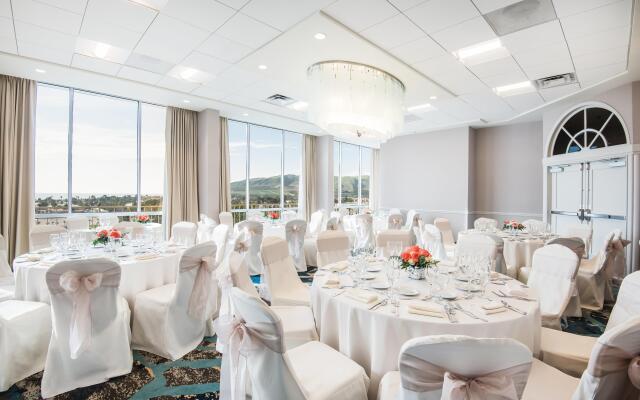 Crowne Plaza Ventura Beach by IHG