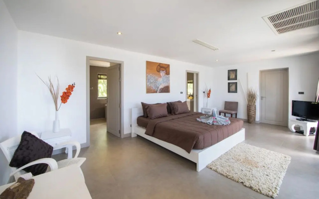 Beachfront Pool Villa Seaview V231