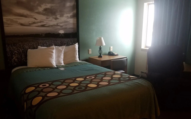 Super 8 By Wyndham Milbank