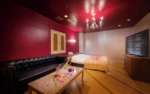 Happy Kiss - Adults Only