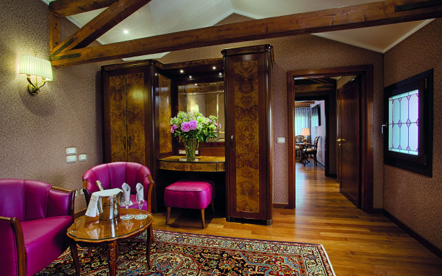 Santa Chiara Hotel