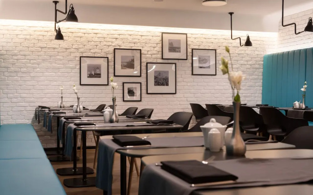 Dvor Podznoeva Studios and Apartments