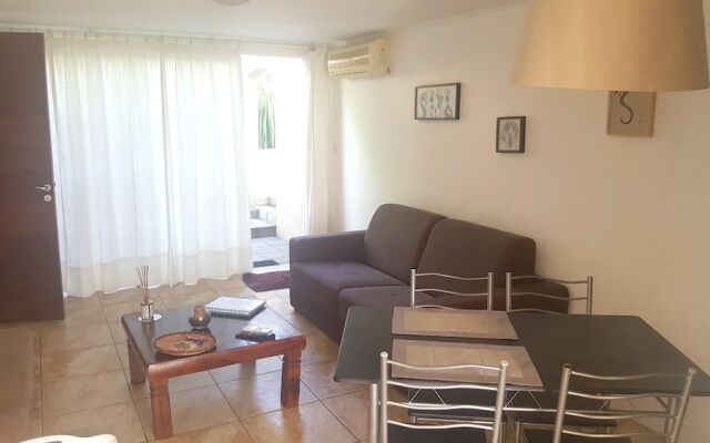 House with One Bedroom in Les Avirons, with Wonderful Sea View, Furnished Garden And Wifi - 2 Km From the Beach