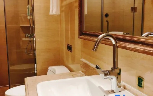 Vienna Hotel (Tianjin Yujiabao Financial Center ) – Bathroom – Tianjin