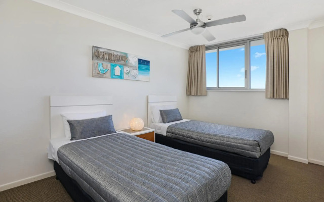 Elouera Tower Beachfront Apartments