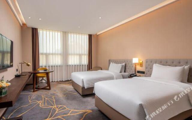 Imperial Dragon Bay Mandala Hotel