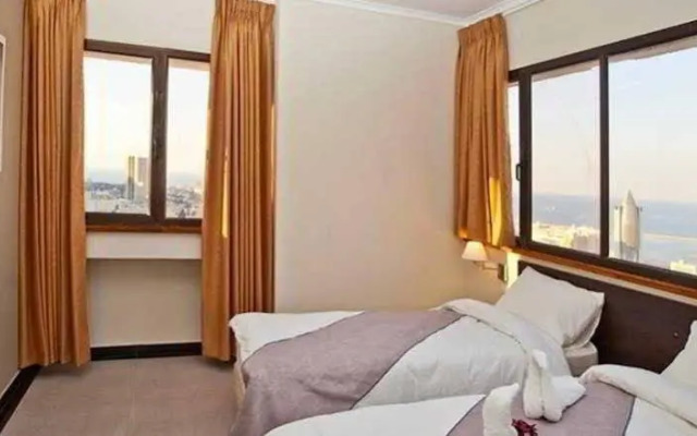 Market Hotel