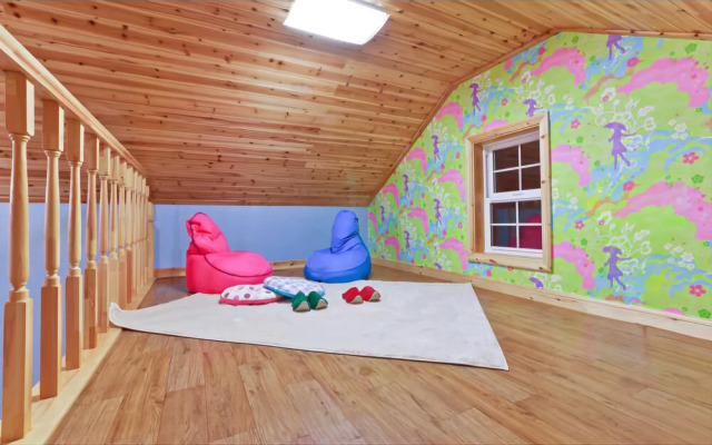 Yangyang hwansangeui seong pension