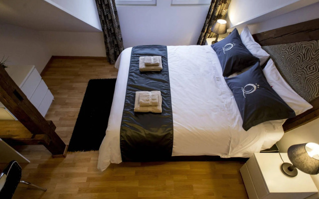 The Queen Luxury Apartments - Villa Medici