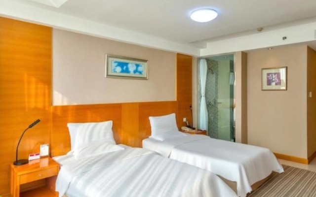 Bolt Hotel