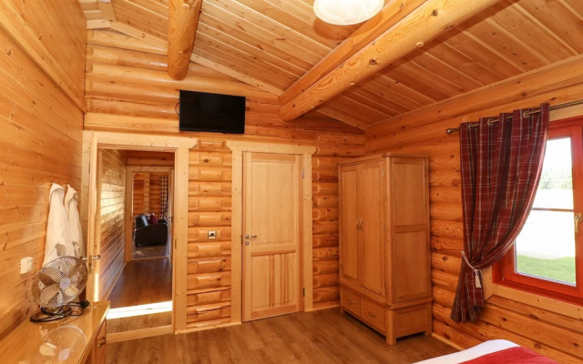 Rowan Lodge