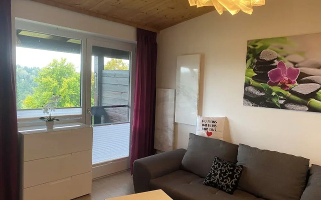 Stylish Apartment With Modern Amenities and Scenic Views