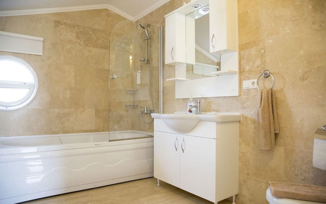 Villa Alkin by Akdenizvillam