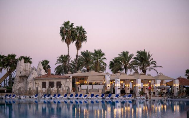 Adora Hotel & Resort